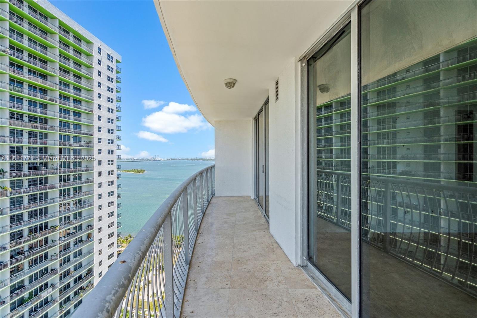 1750 N Bayshore Dr # 2809
