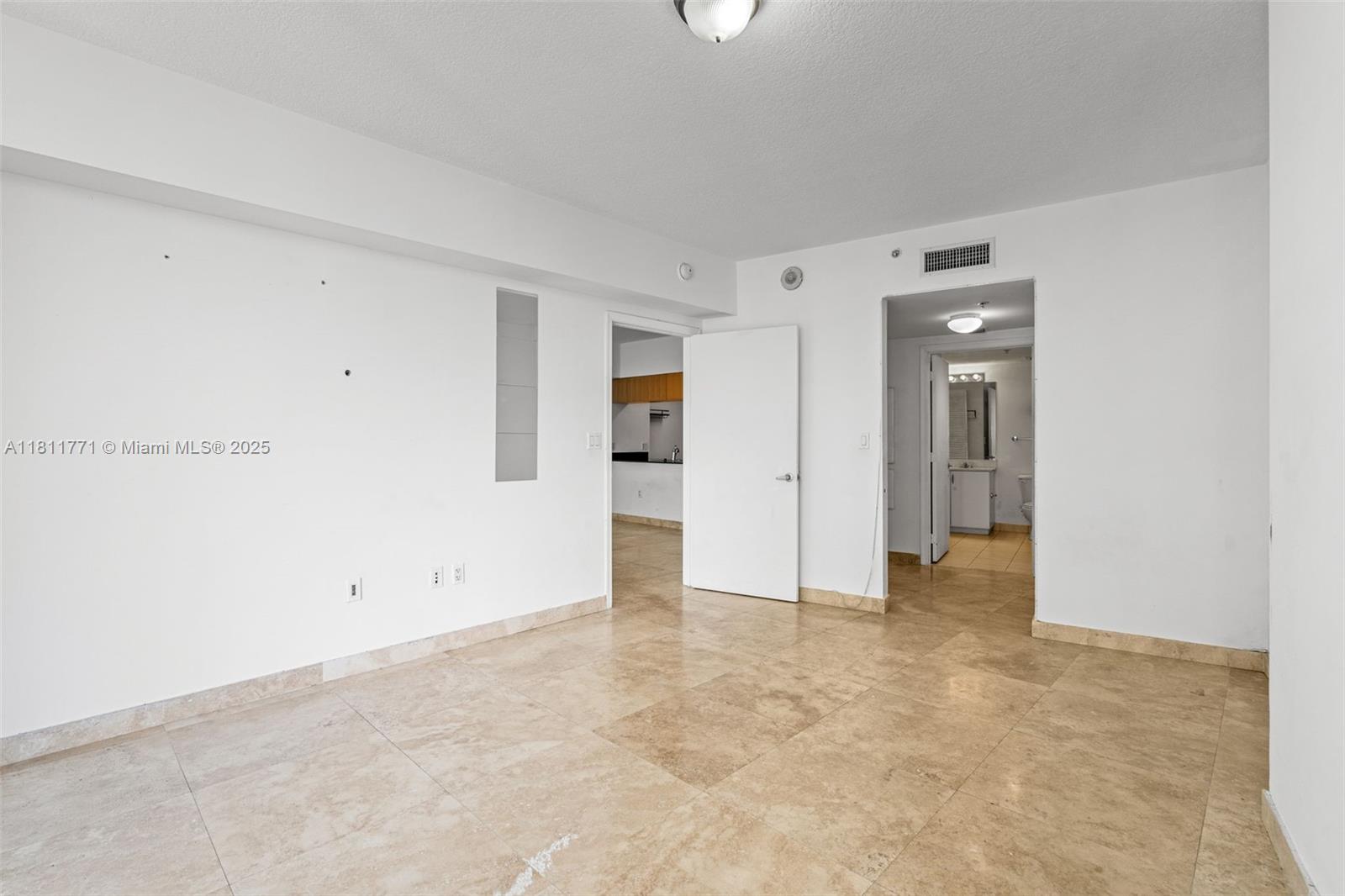 1750 N Bayshore Dr # 2809