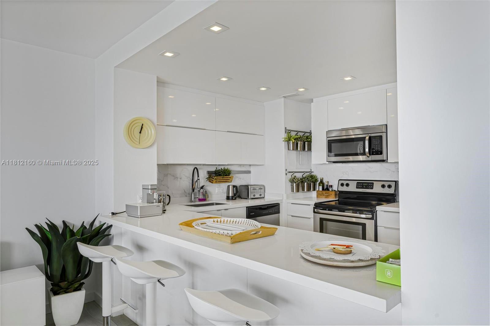 11111 Biscayne Blvd # 8C