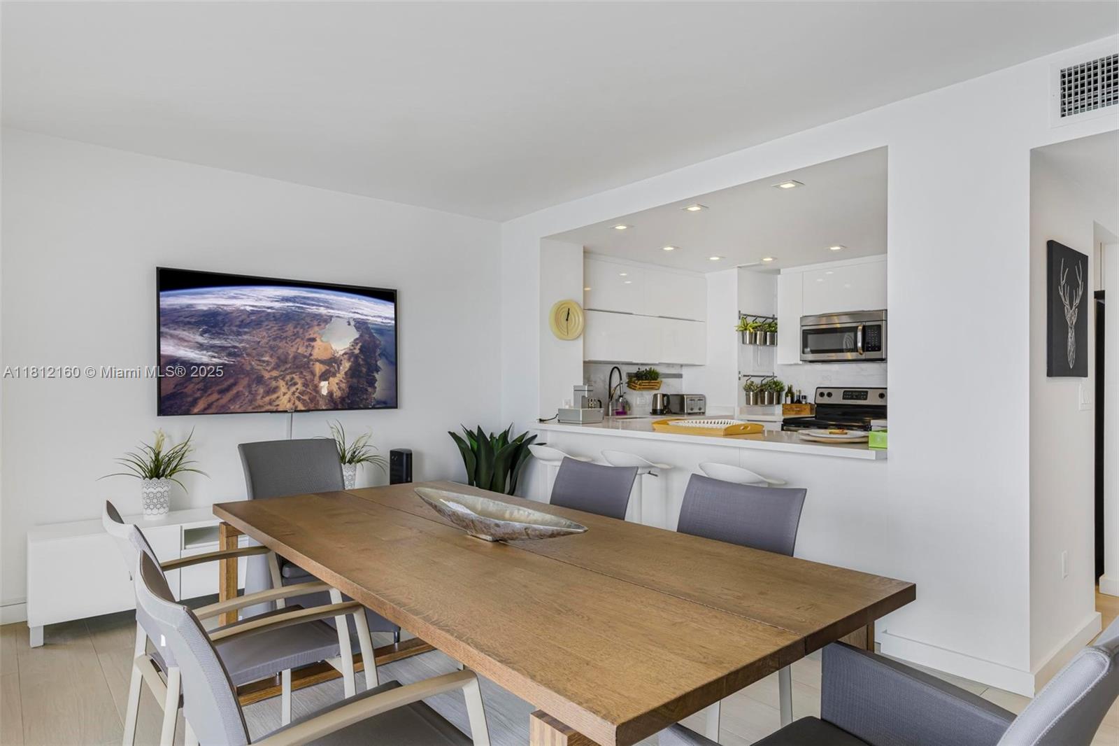 11111 Biscayne Blvd # 8C