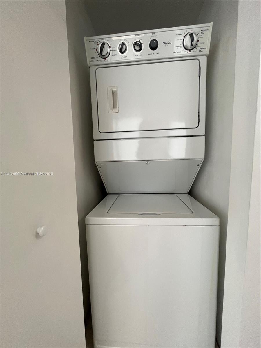 495 Brickell Ave # 1710