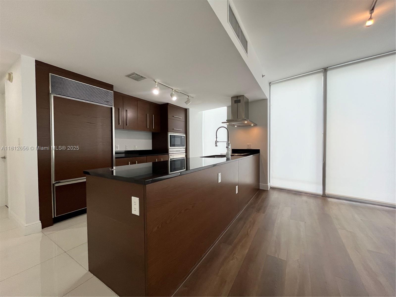 495 Brickell Ave # 1710