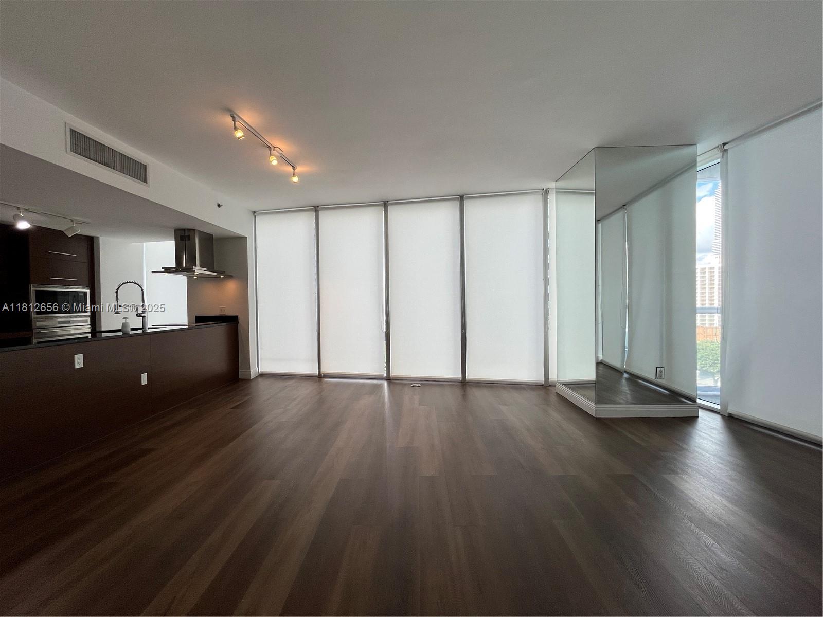 495 Brickell Ave # 1710