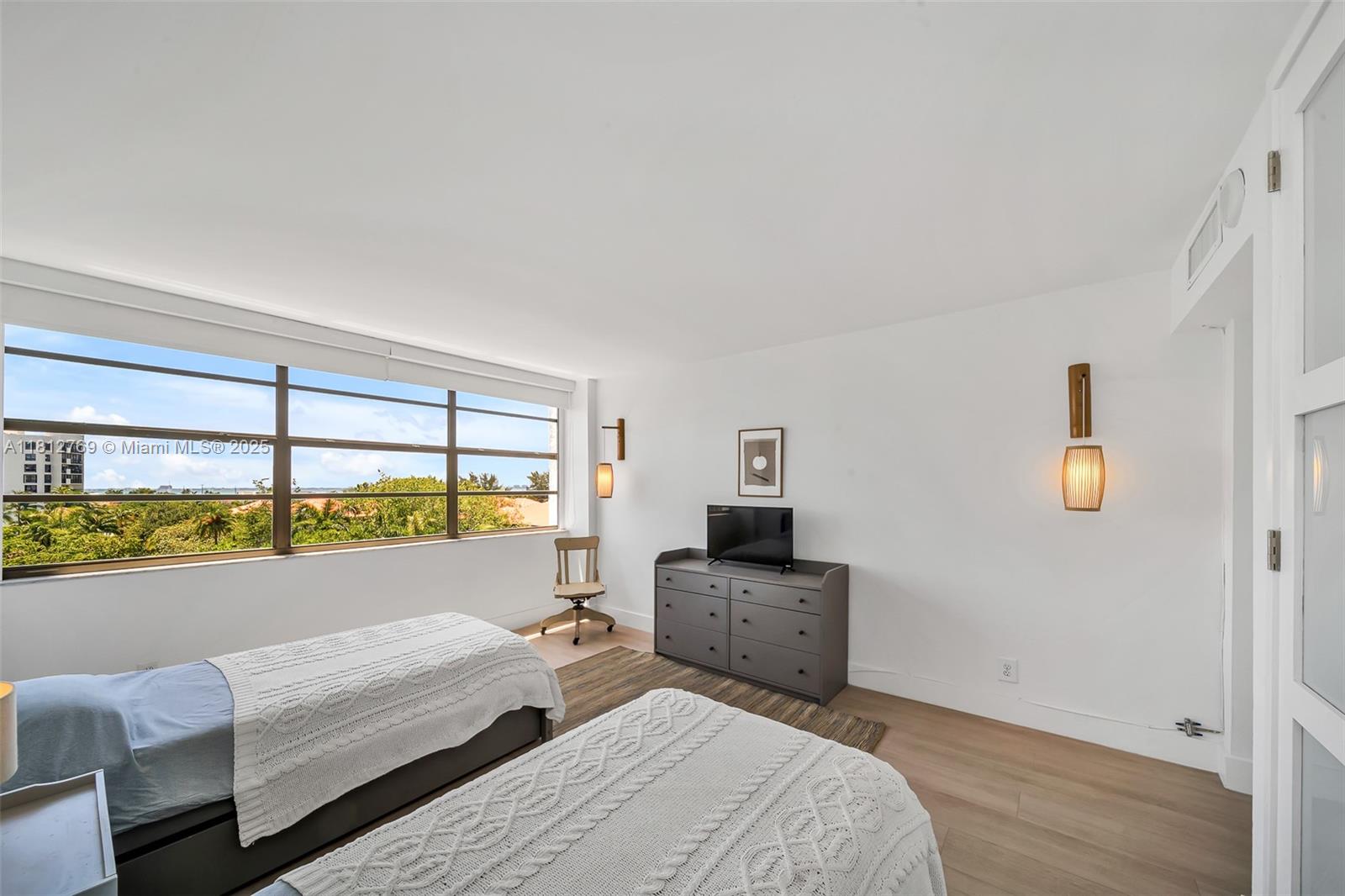 150 Ocean Lane Dr # 7C