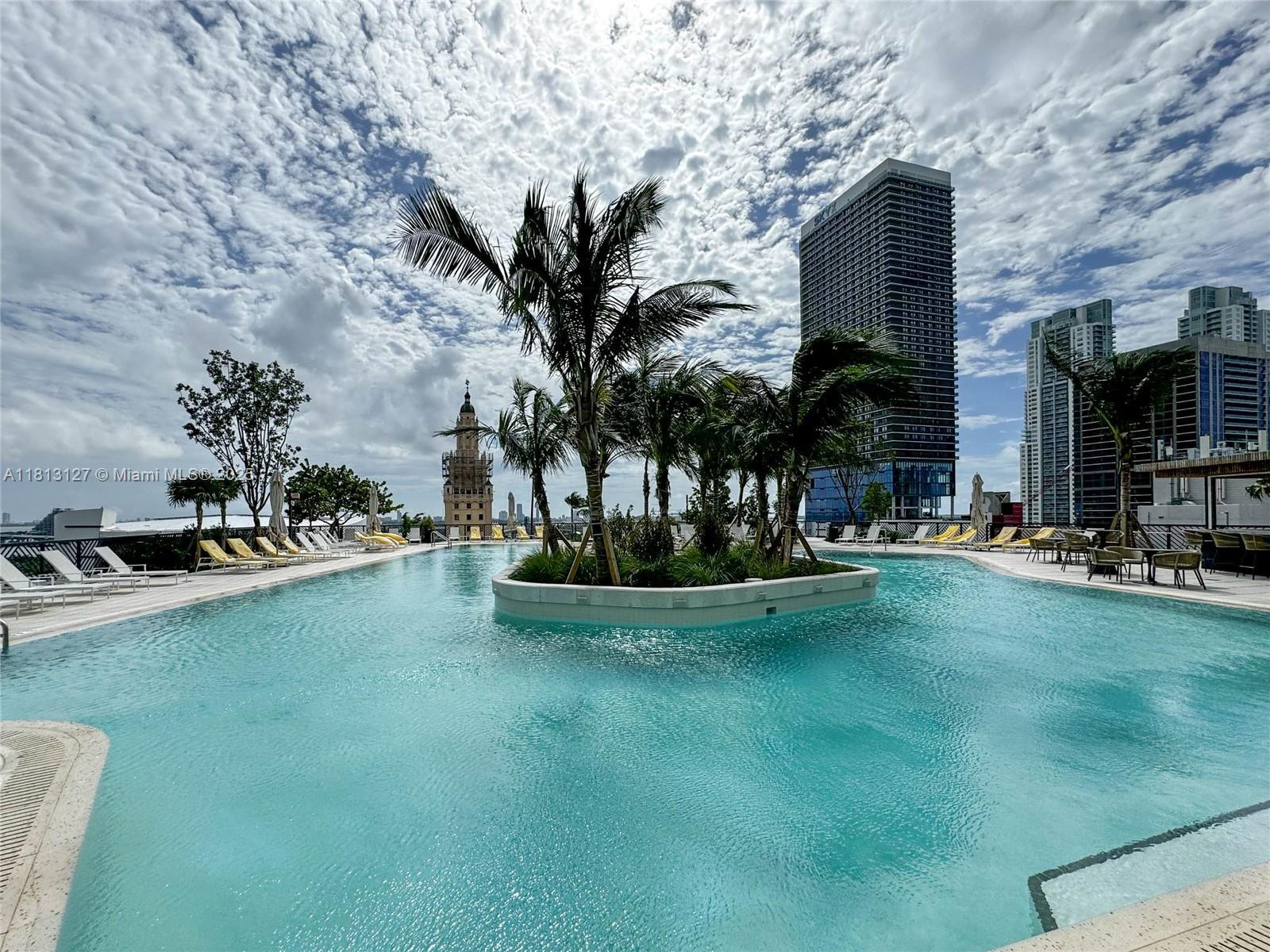 159 NE 6th St # 3004