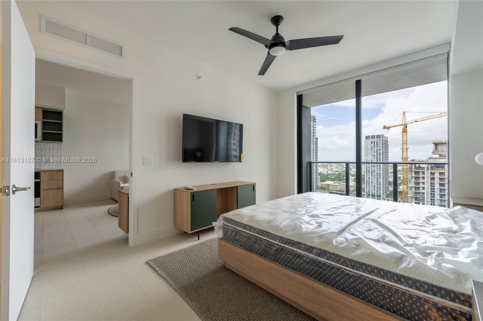 159 NE 6th St # 3004