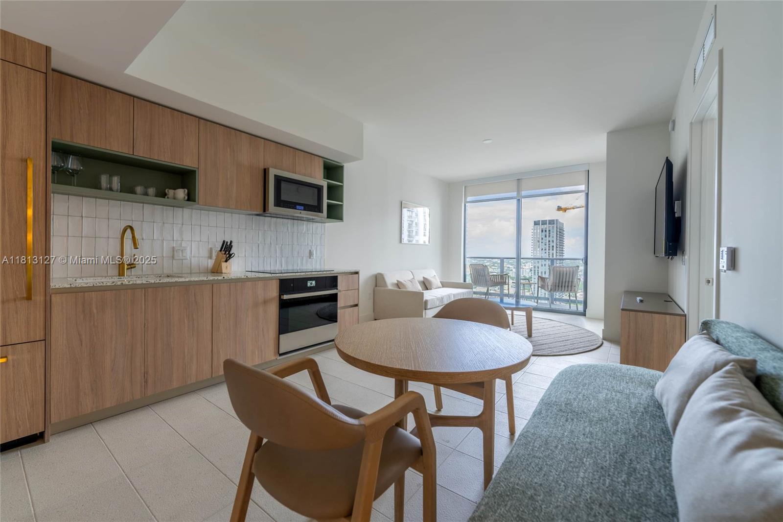 159 NE 6th St # 3004