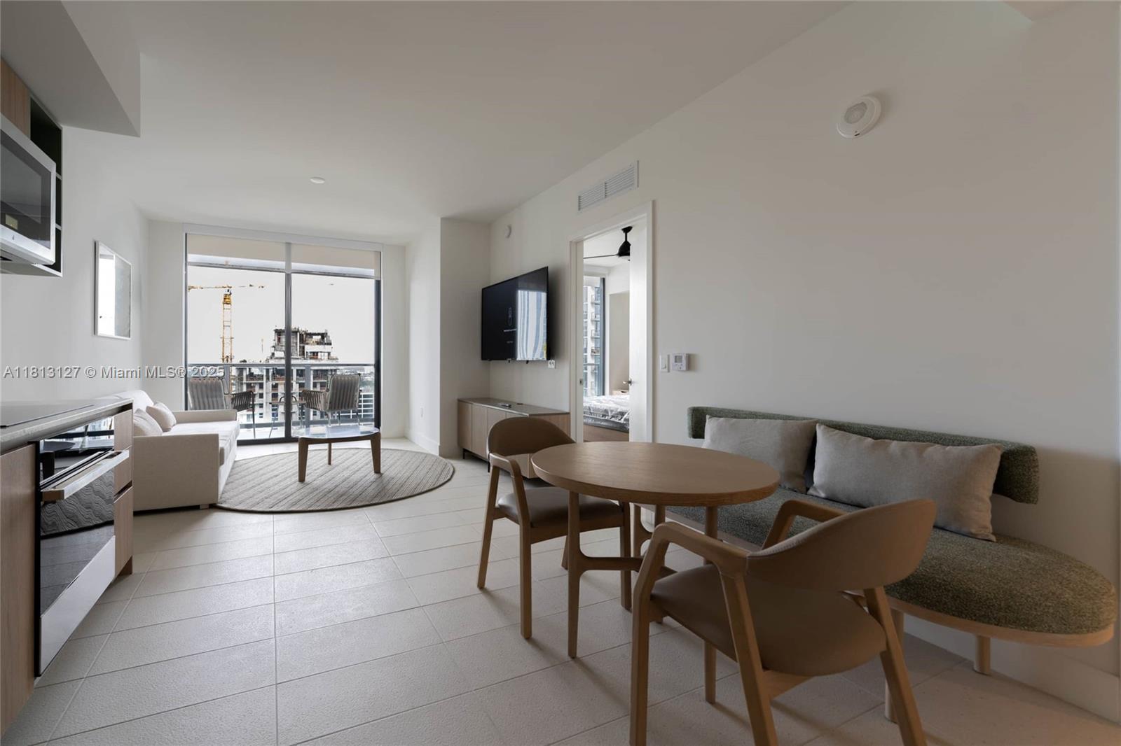 159 NE 6th St # 3004