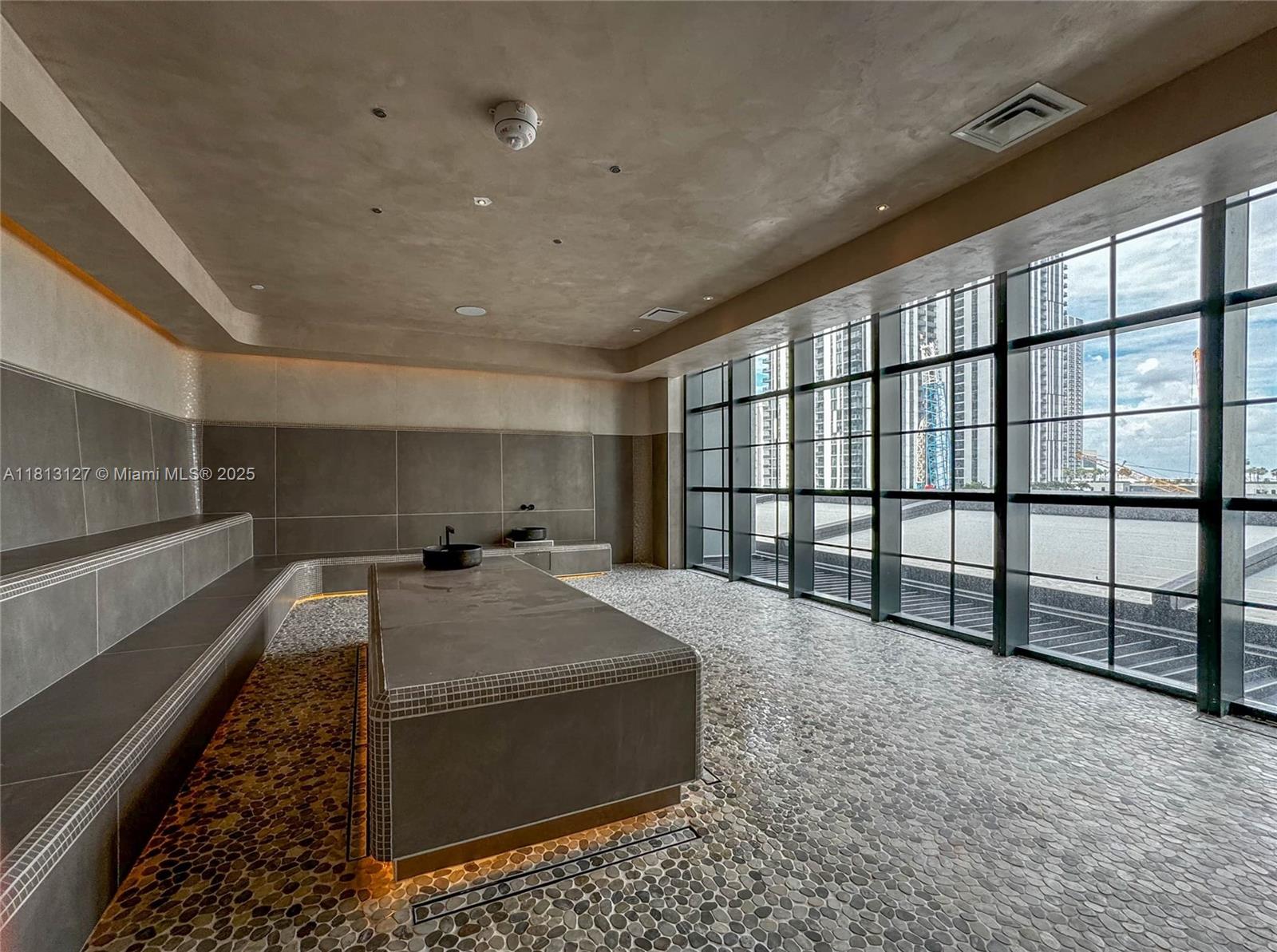 159 NE 6th St # 3004