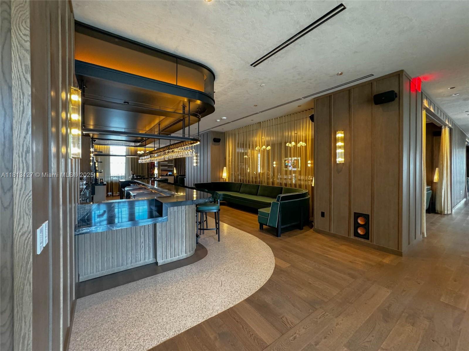 159 NE 6th St # 3004