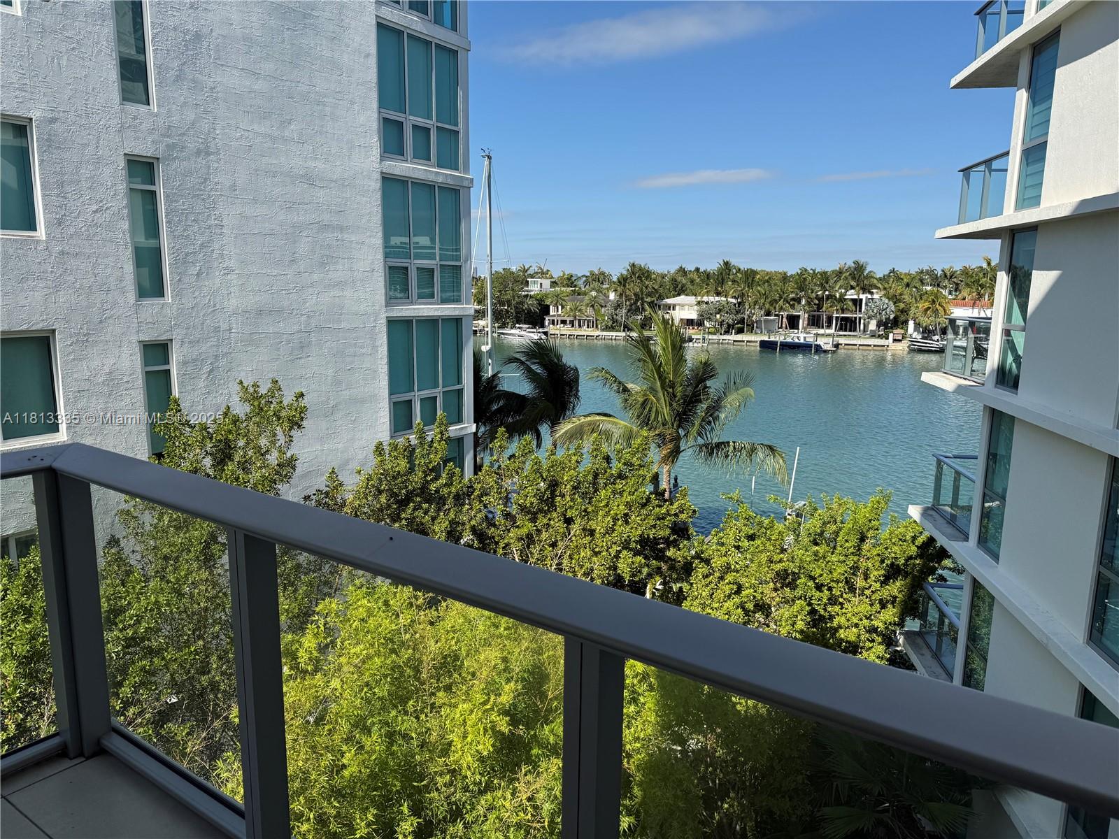 6620 Indian Creek Dr # 401