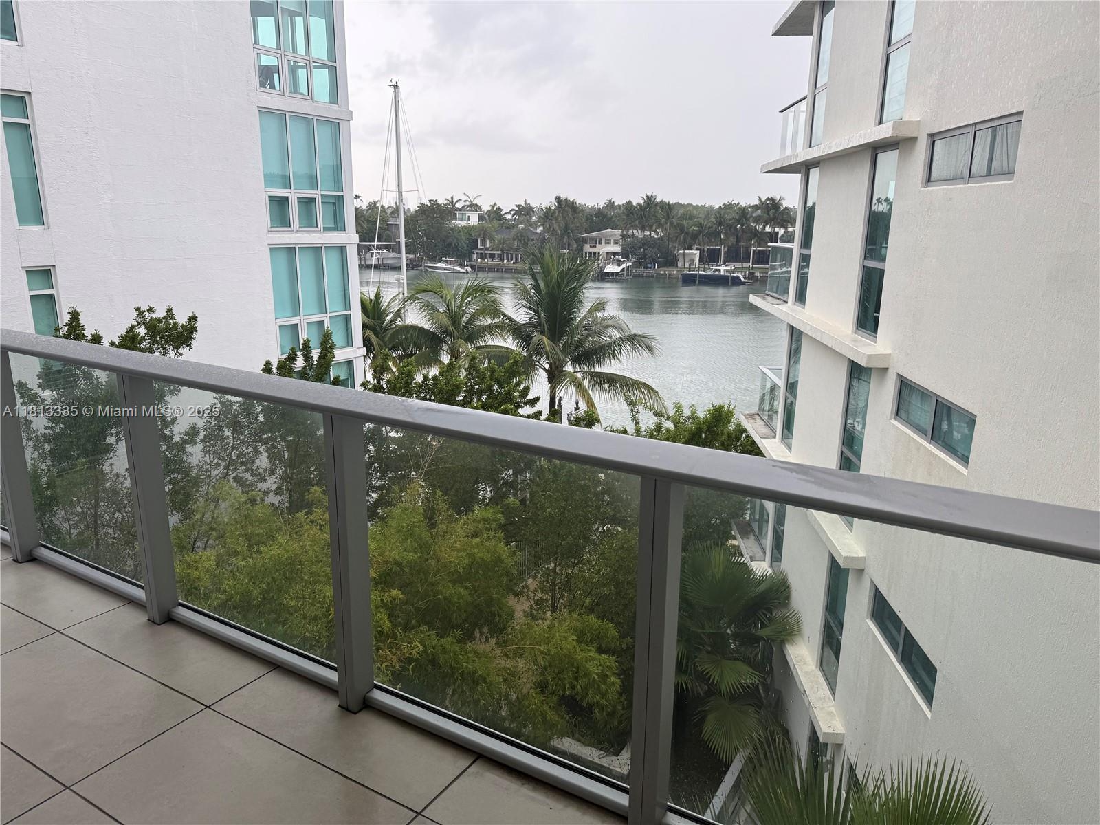 6620 Indian Creek Dr # 401