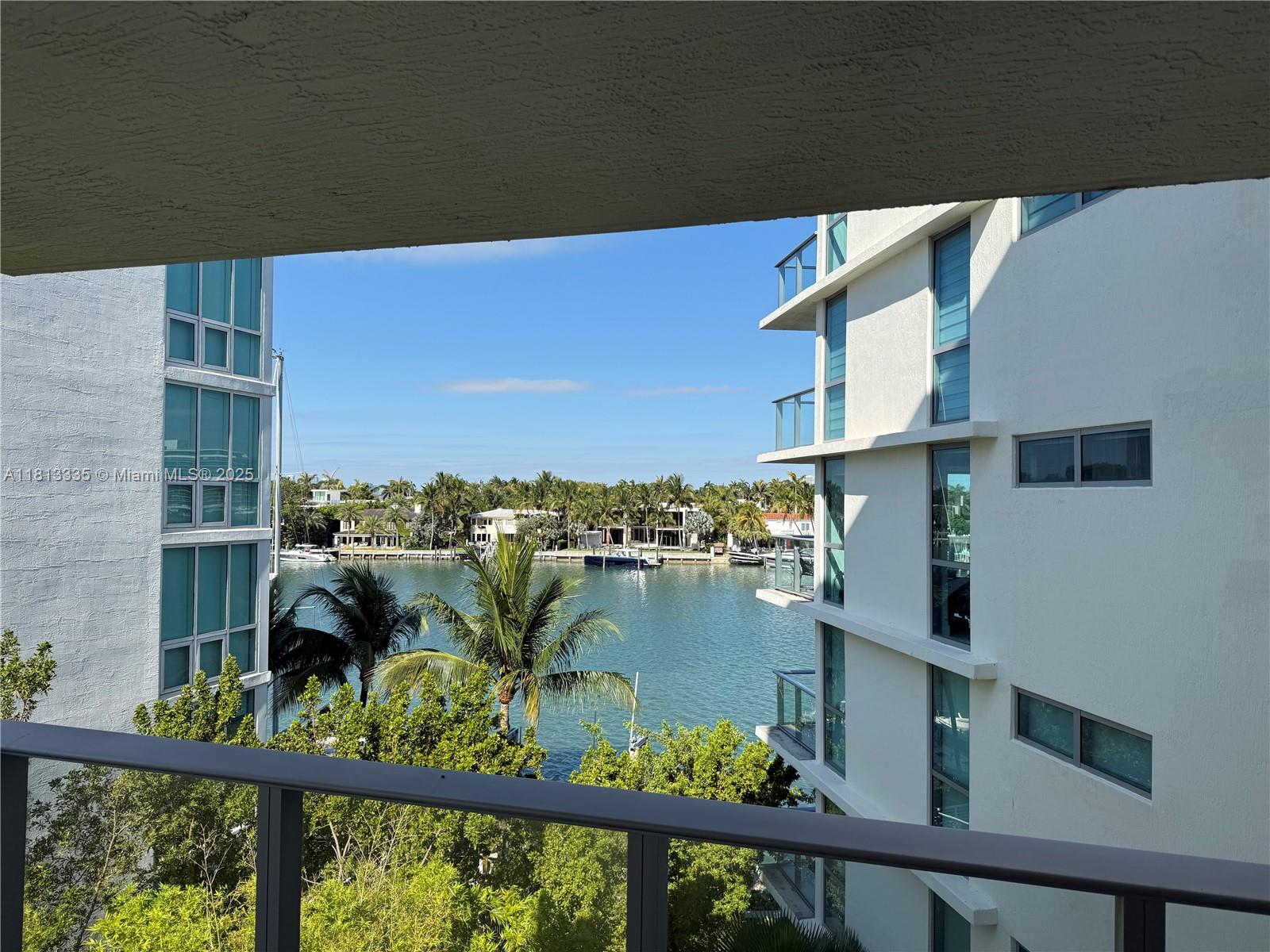 6620 Indian Creek Dr # 401