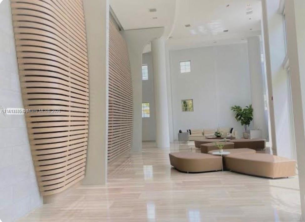 6620 Indian Creek Dr # 401