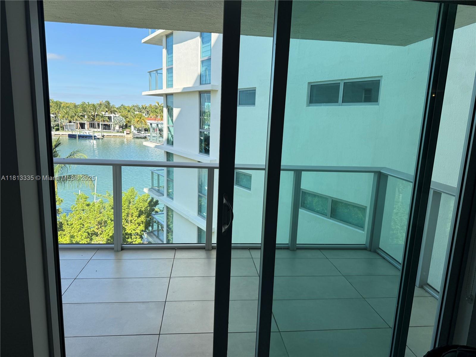 6620 Indian Creek Dr # 401