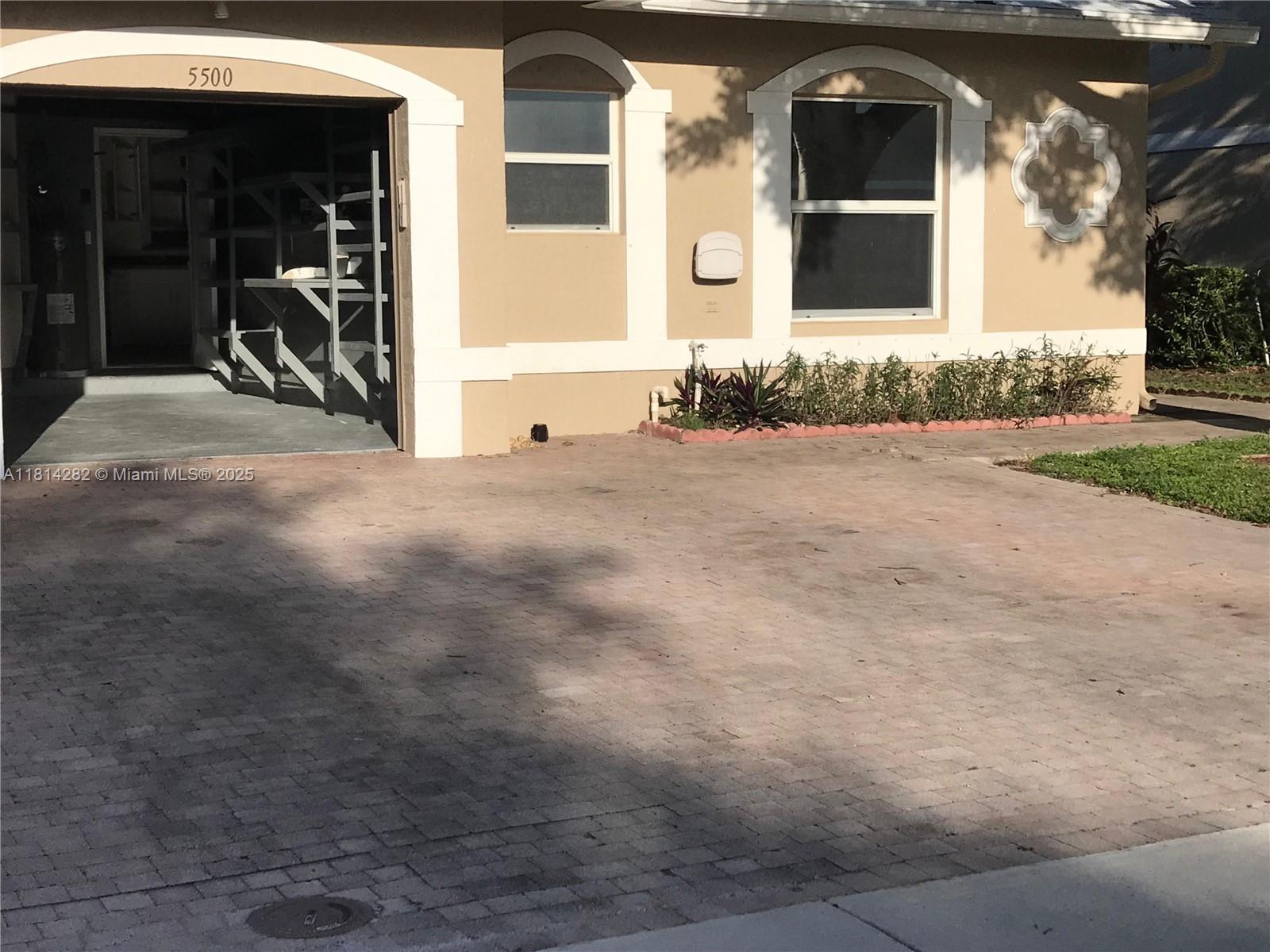 5500 NW 90th Ter
