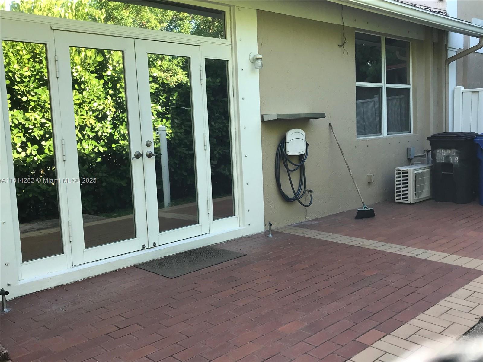 5500 NW 90th Ter