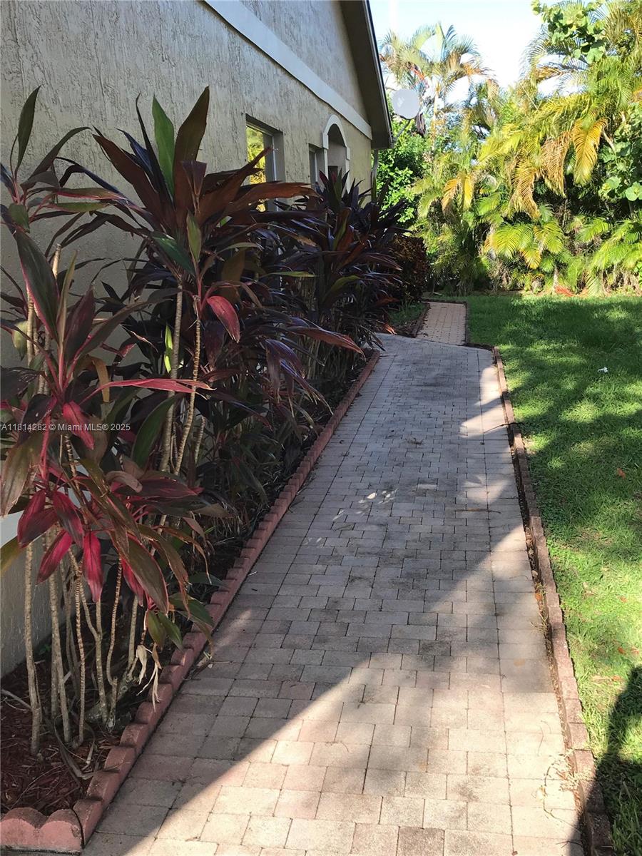 5500 NW 90th Ter