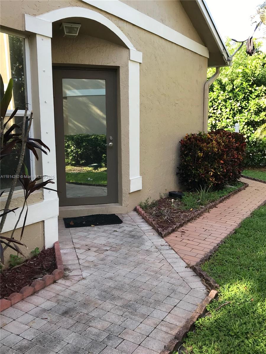 5500 NW 90th Ter