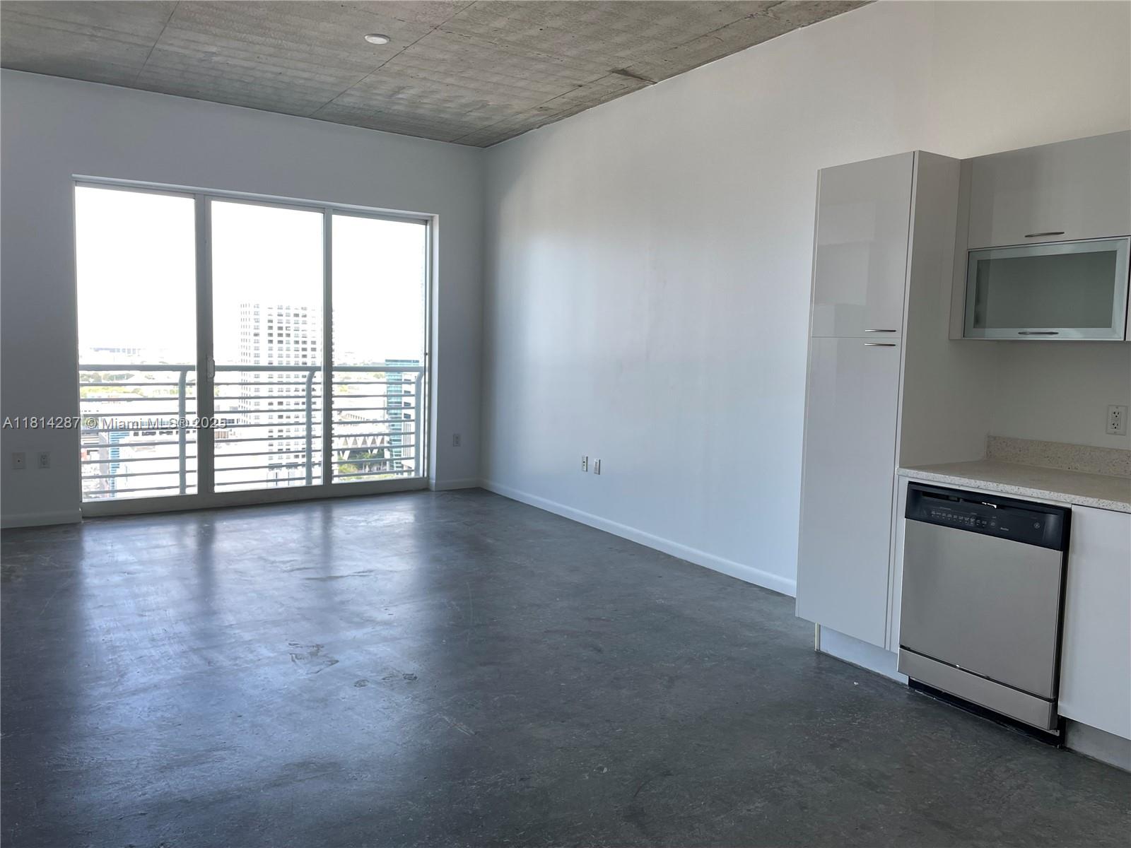 133 NE 2 AVE # 2615