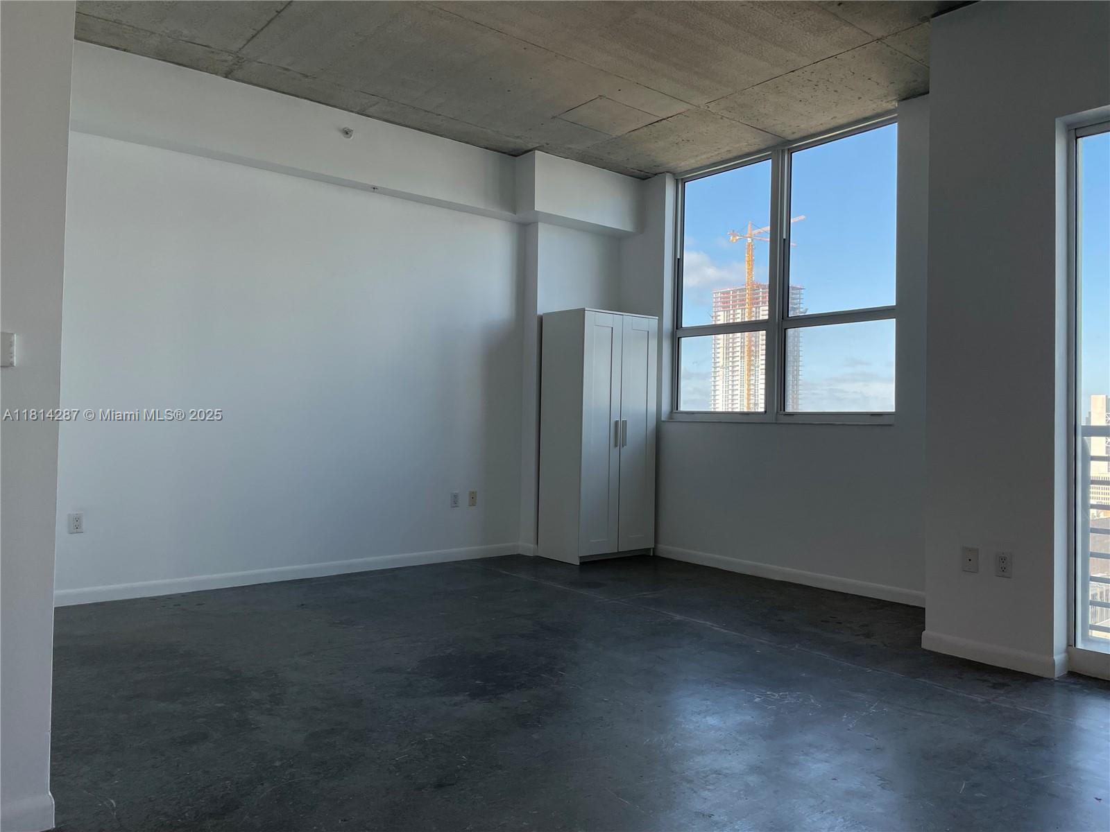 133 NE 2 AVE # 2615