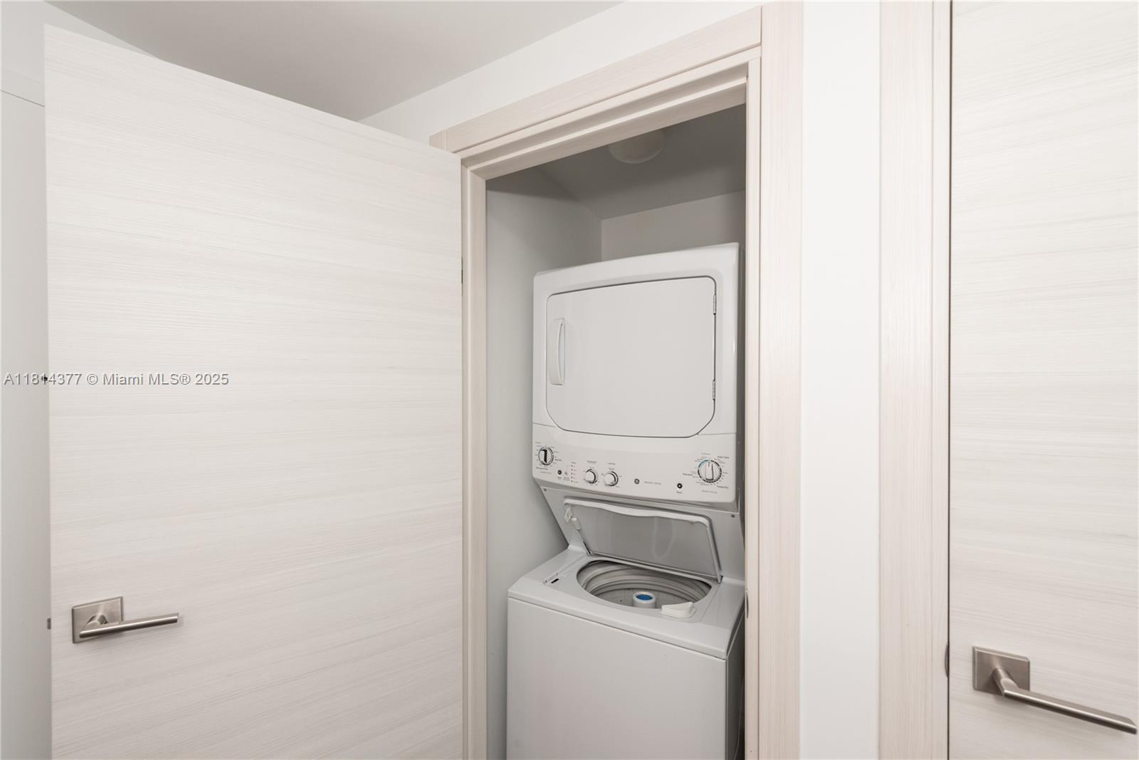 801 S Miami Ave Unit: 1602