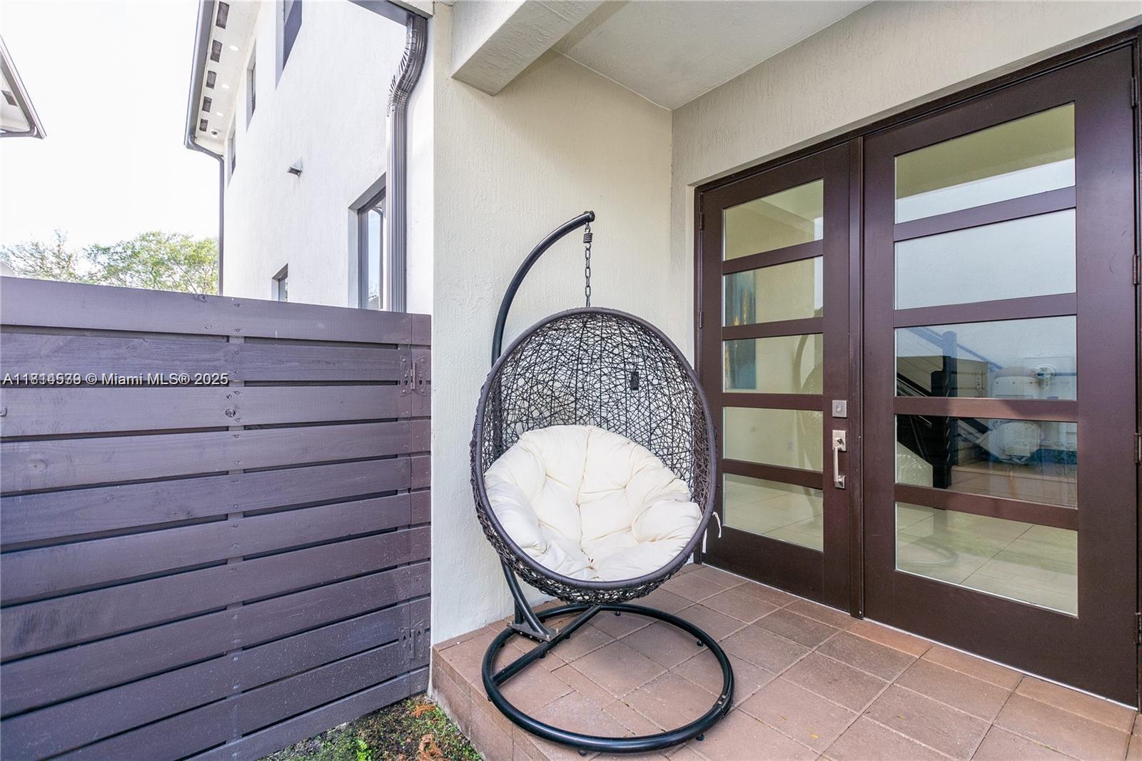8814 NW 154th Ter