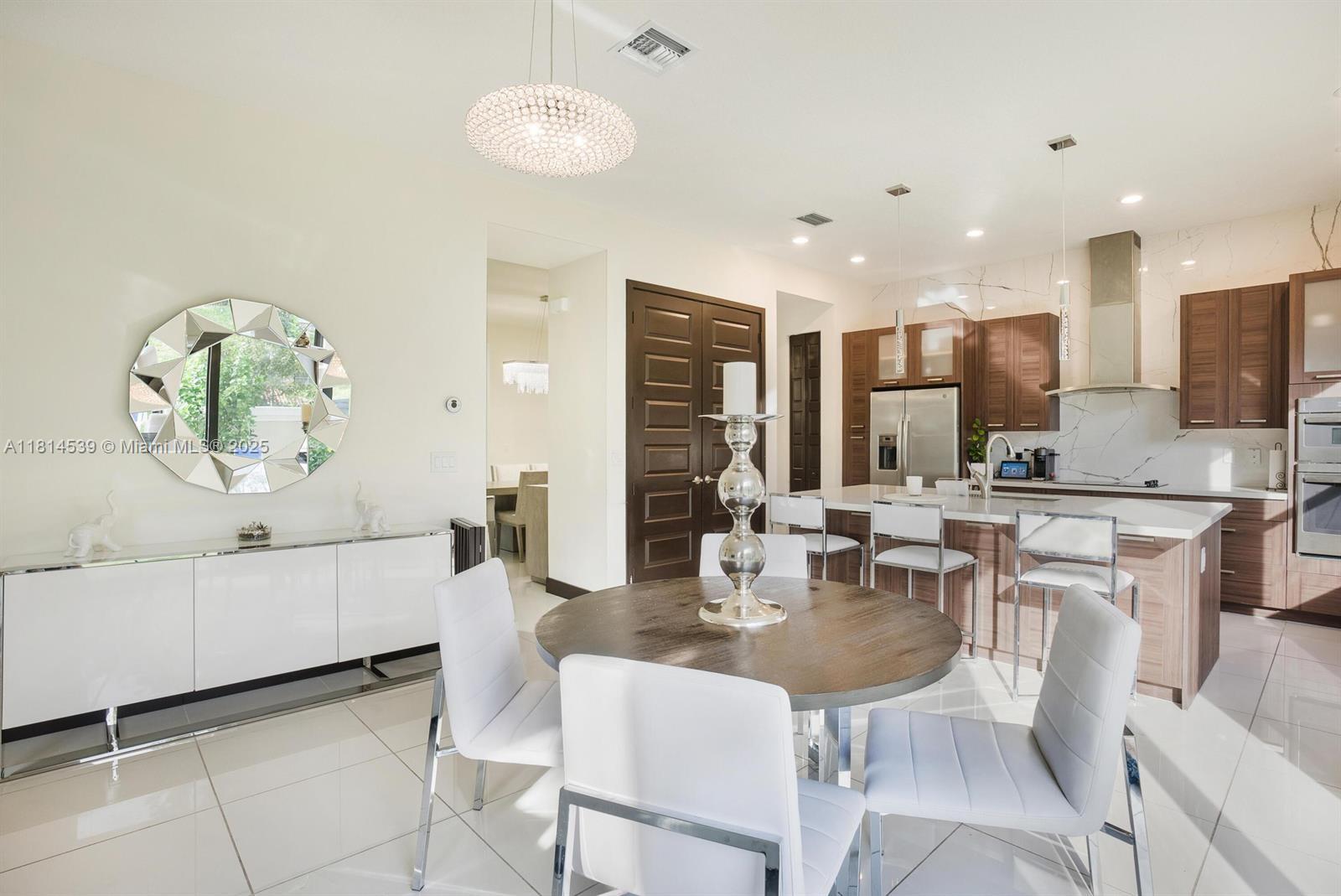 8814 NW 154th Ter