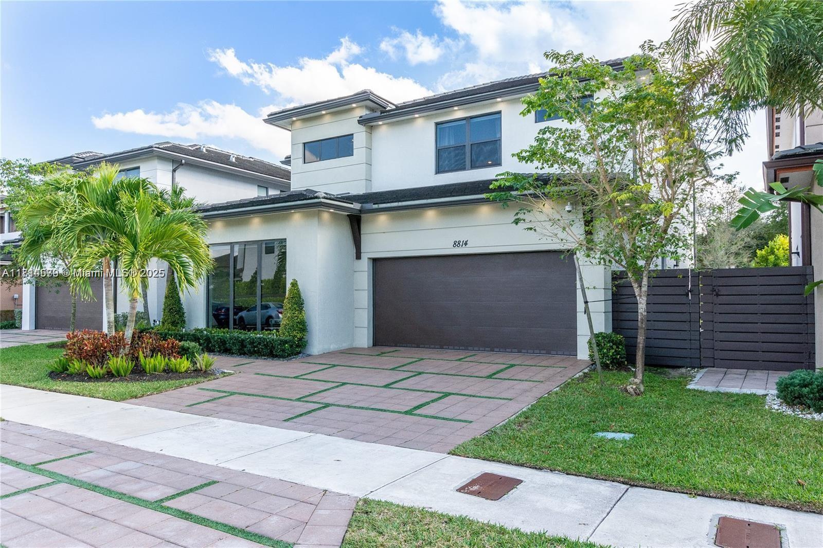 8814 NW 154th Ter