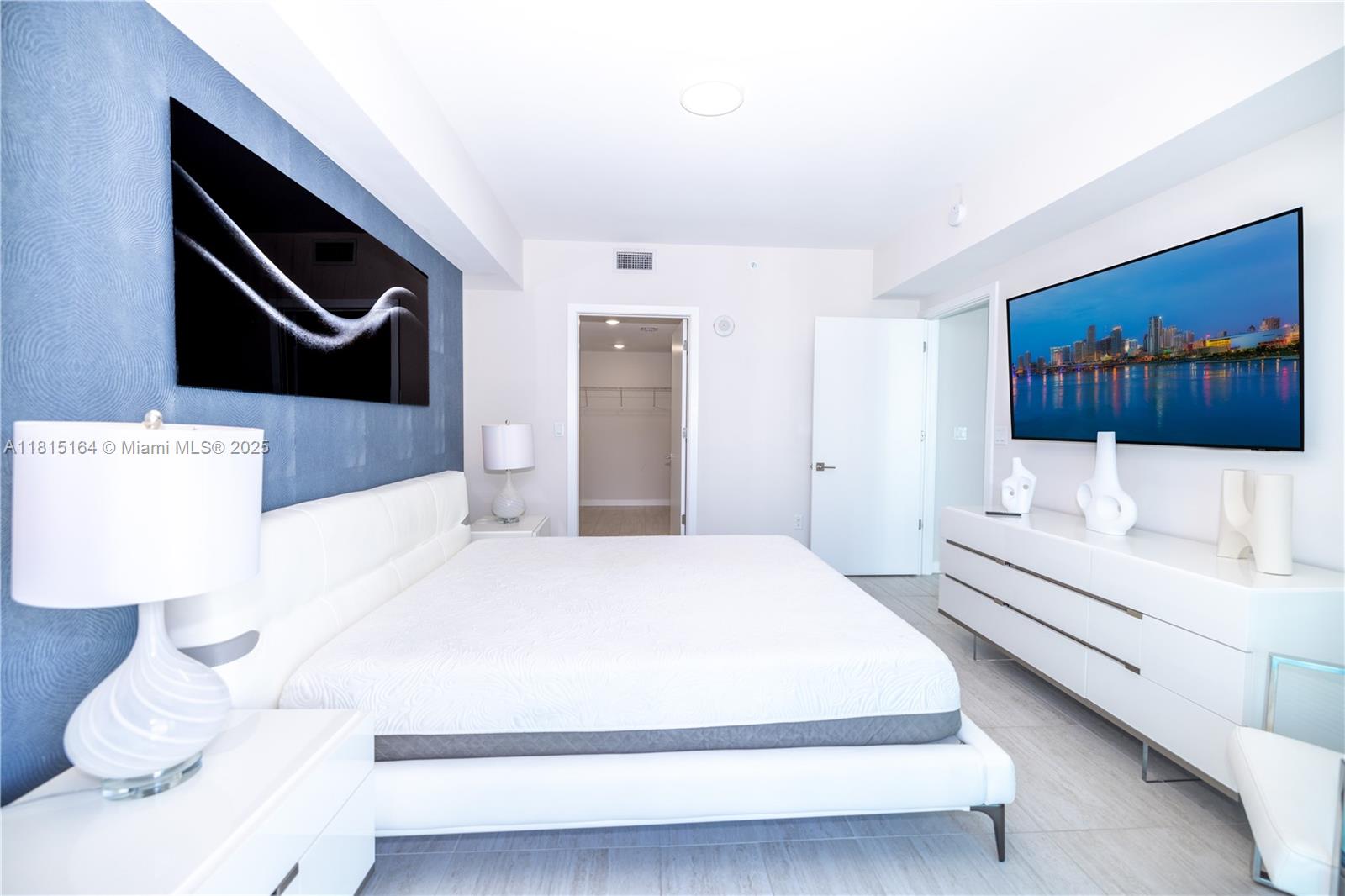 3900 Biscayne Blvd # 1118 Unit: S-1118