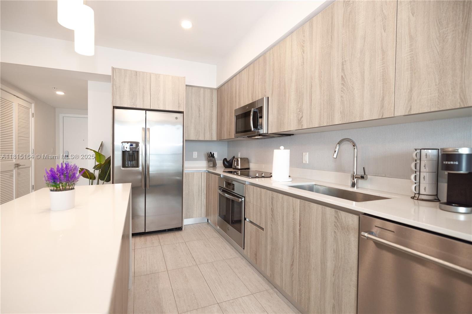 3900 Biscayne Blvd # 1118 Unit: S-1118