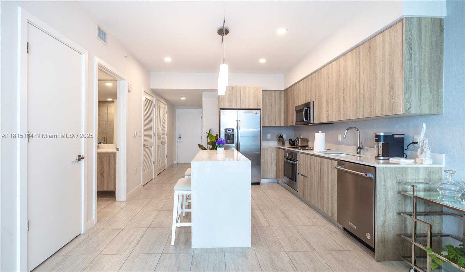 3900 Biscayne Blvd # 1118 Unit: S-1118