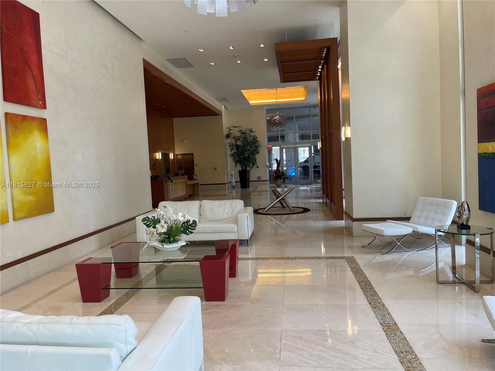 1060 Brickell Ave # 4015