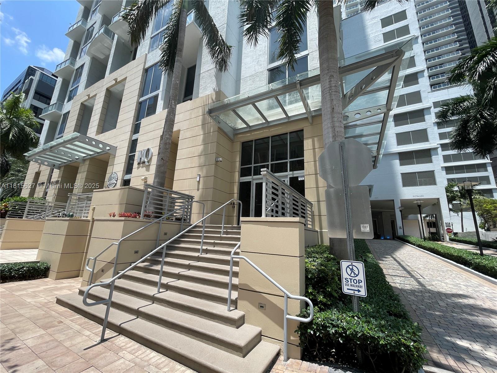 1060 Brickell Ave # 4015