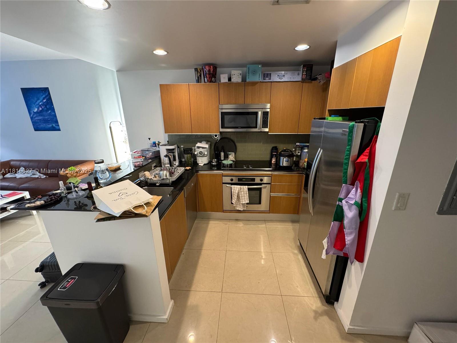 1060 Brickell Ave # 4015