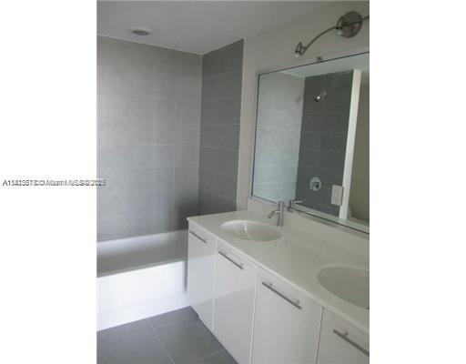 92 SW 3rd St # 1608