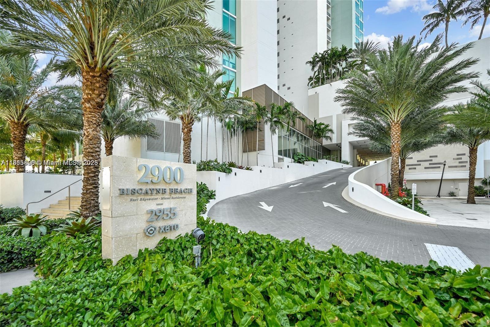2900 NE 7th Ave # 2808