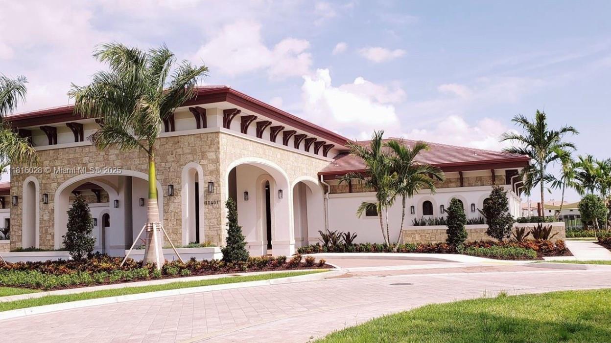 3313 W 111th St # 3313