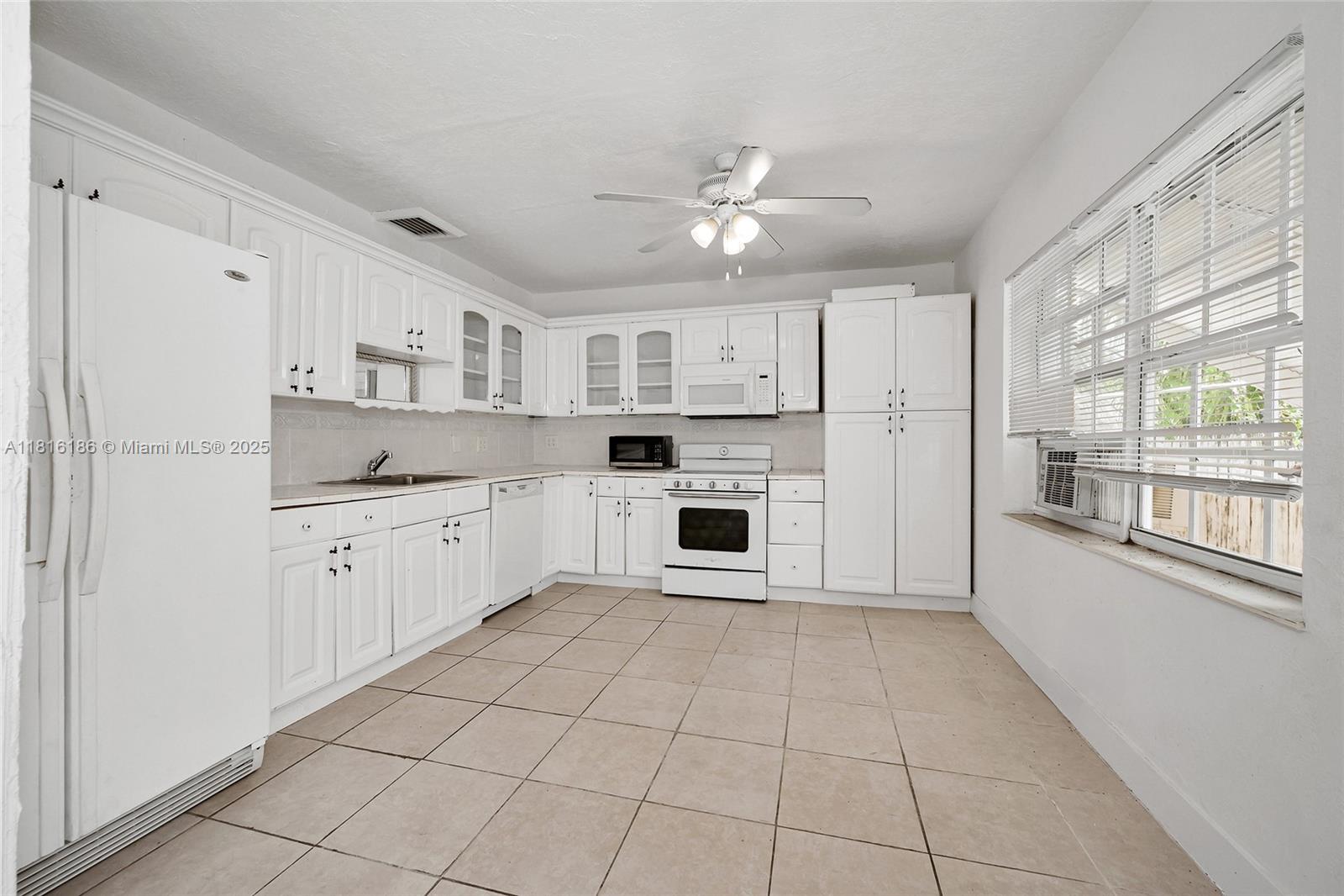 1922 Mckinley St # 3 Unit: 1-3