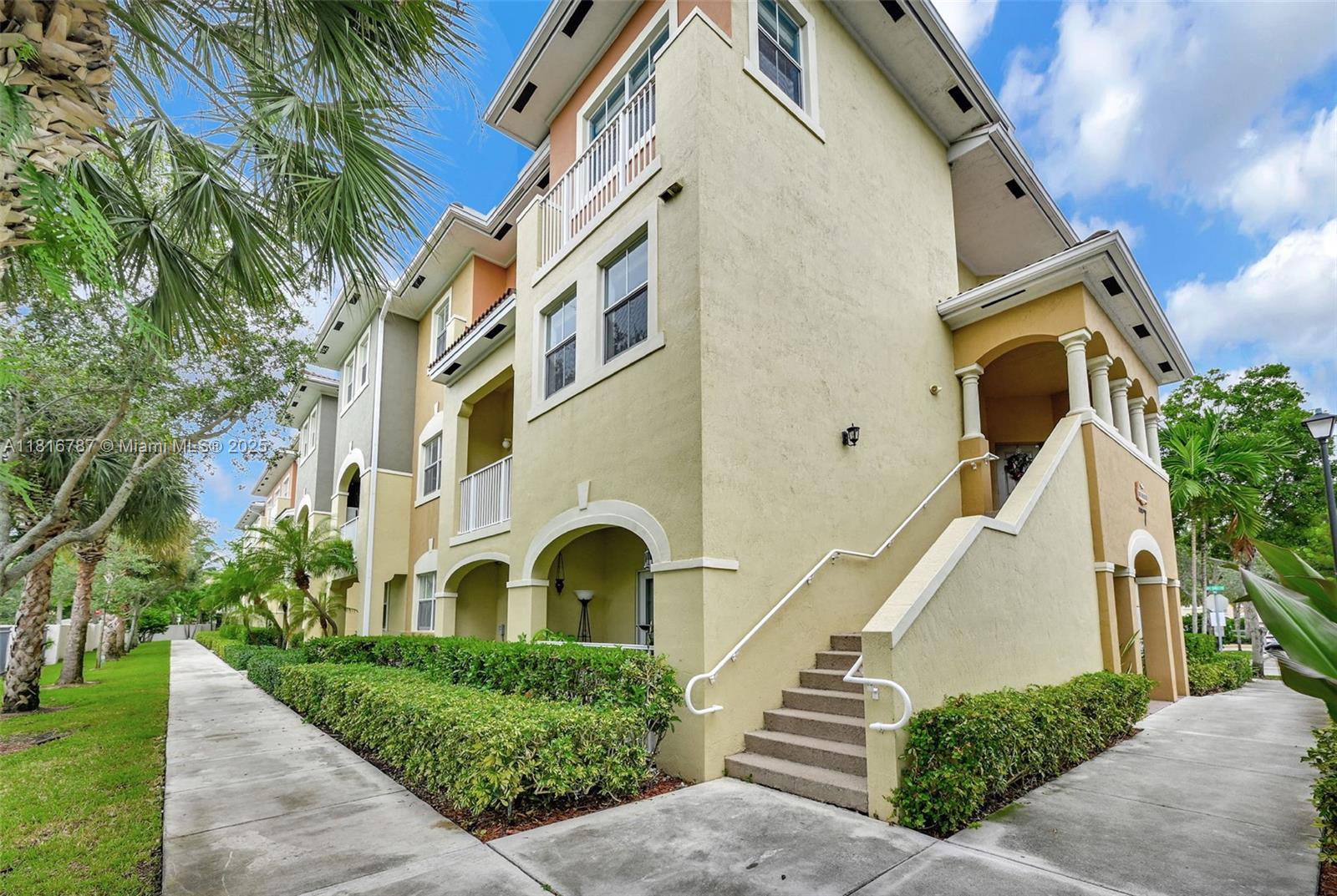 10870 NW 88th Ter # 202