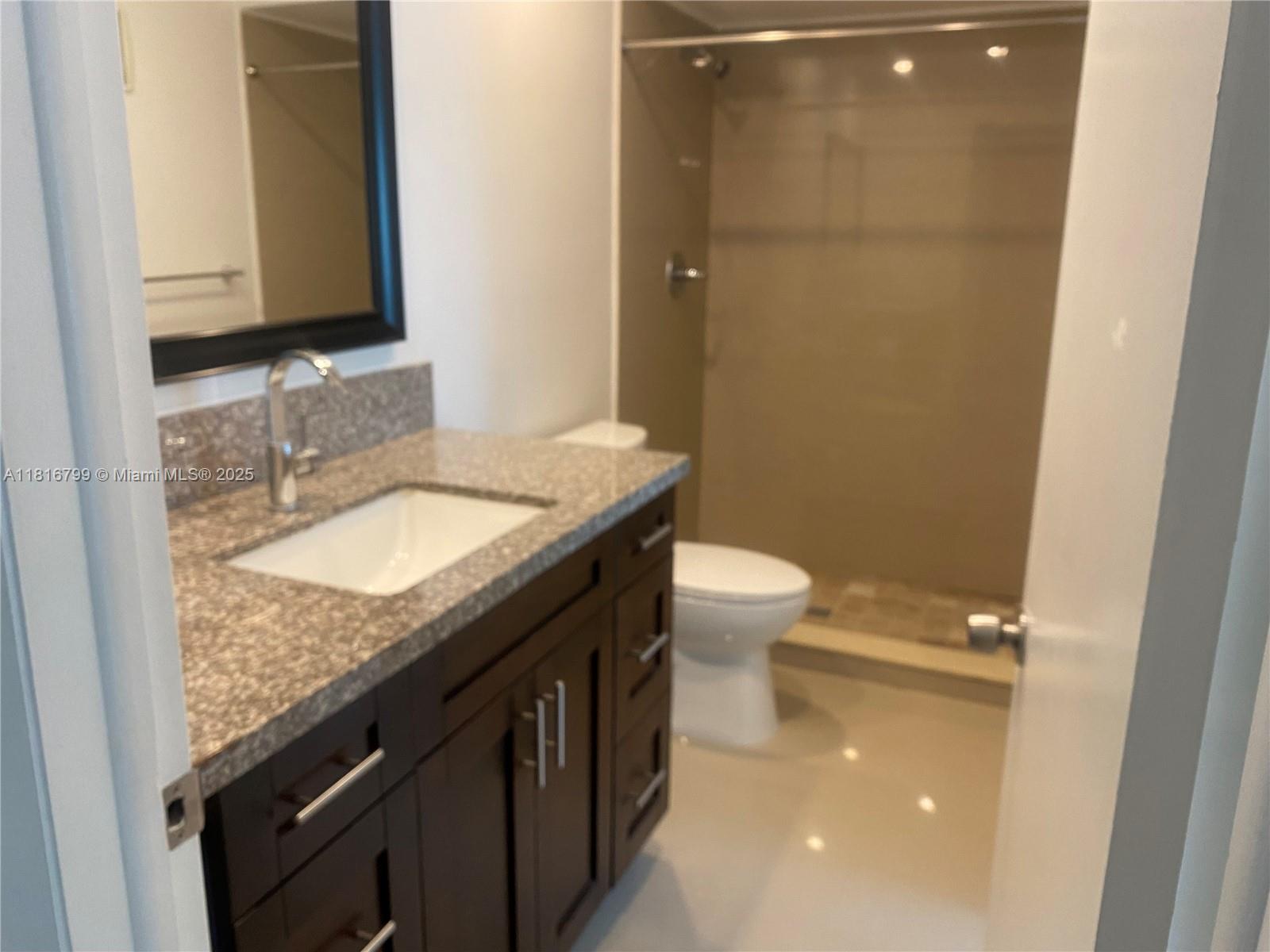 100 Lakeview Dr # 316