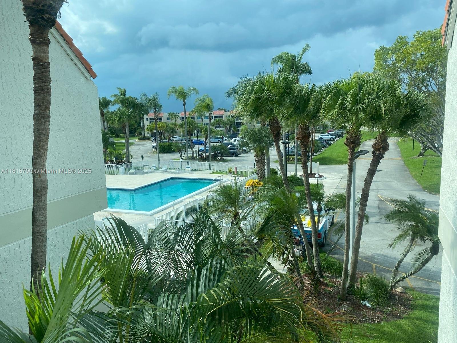 100 Lakeview Dr # 316