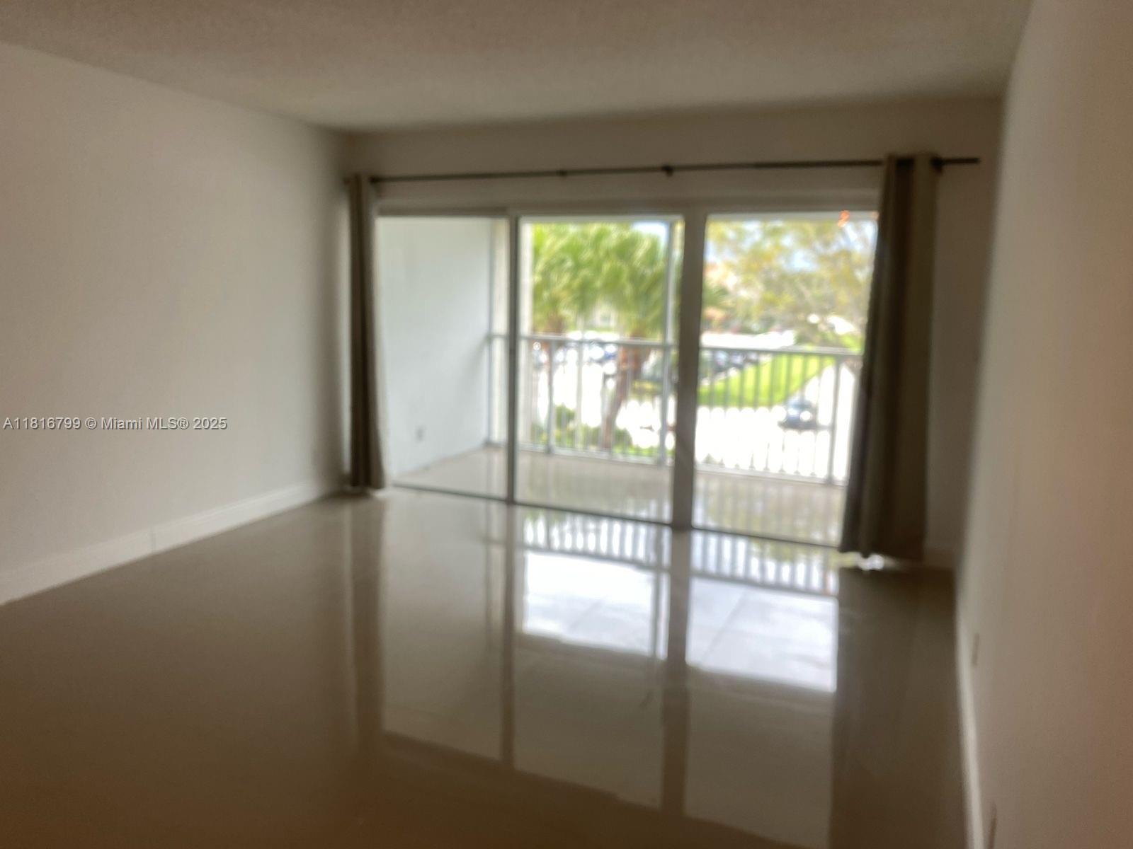 100 Lakeview Dr # 316