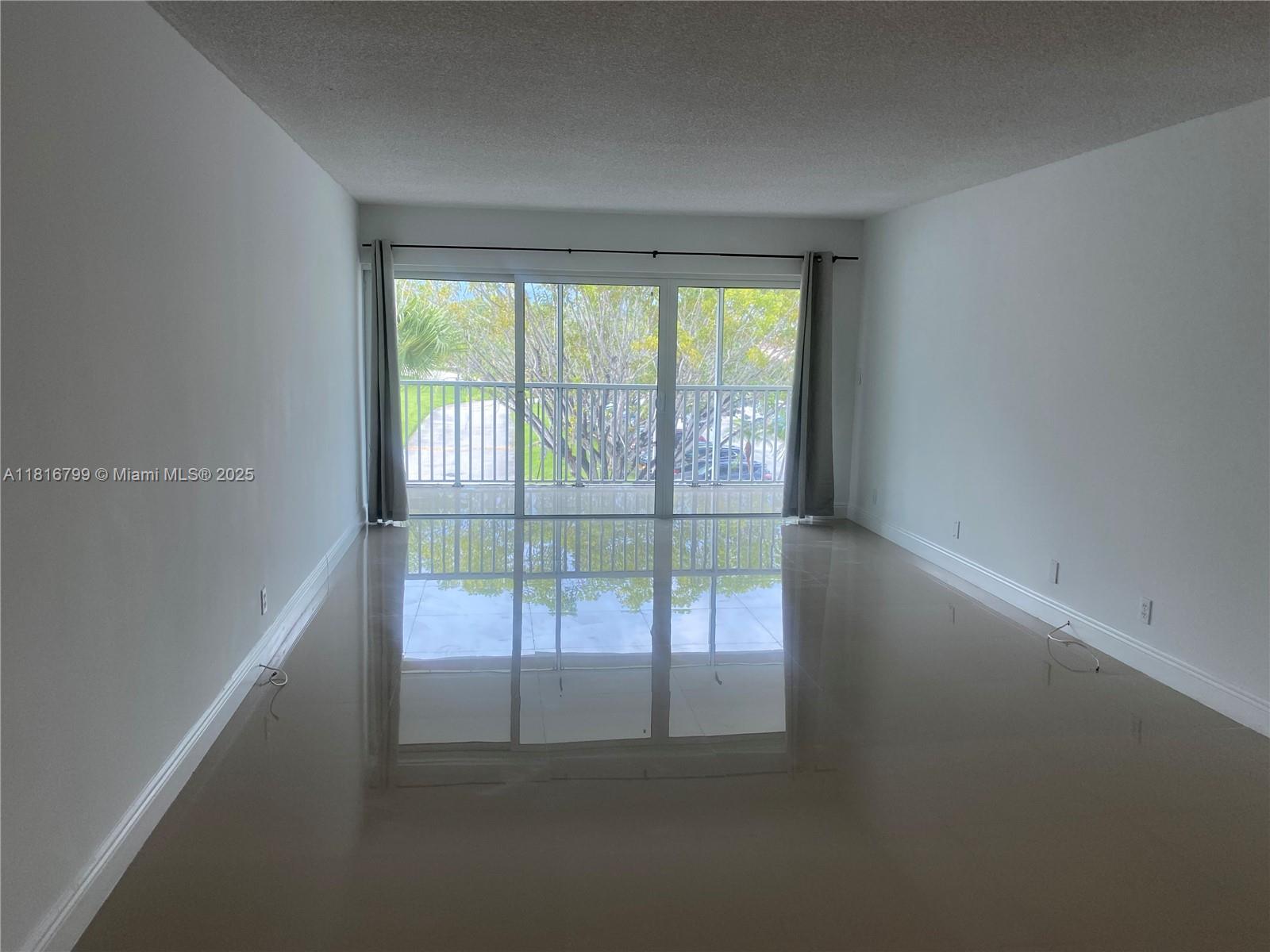 100 Lakeview Dr # 316