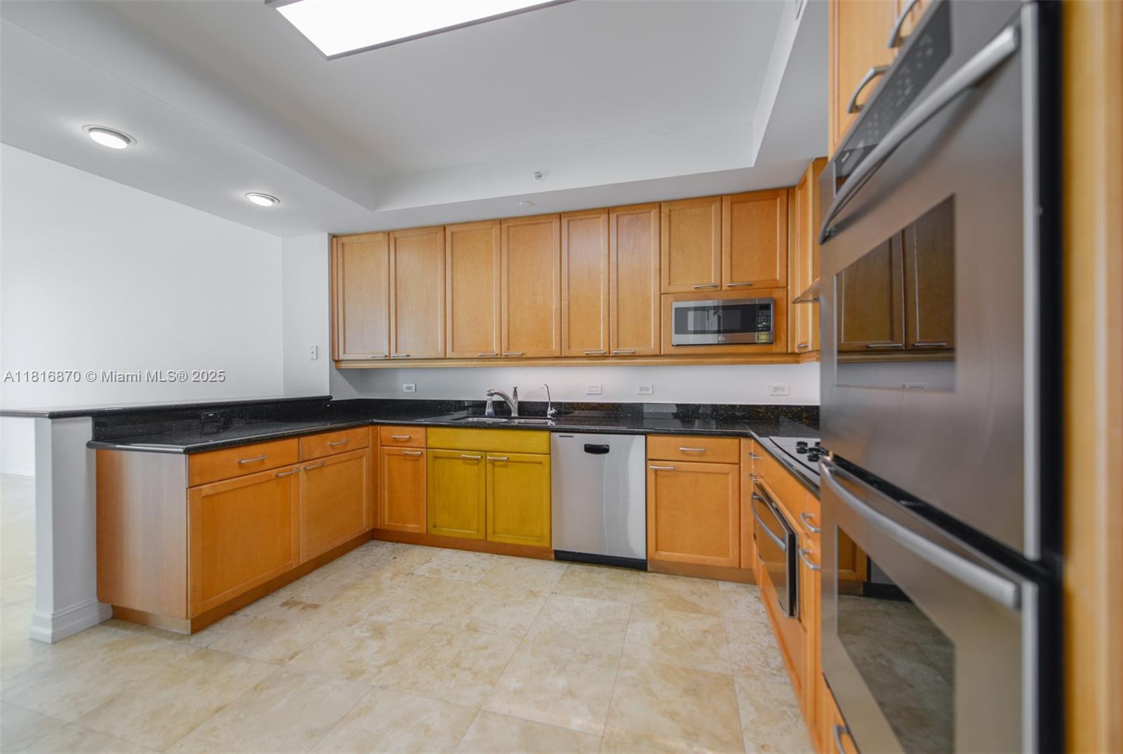 3201 NE 183rd St # 2502