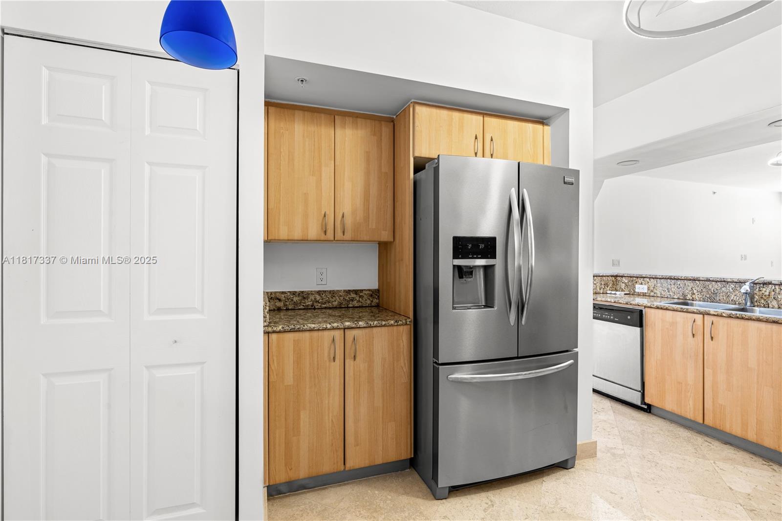 100 Meridian Ave # 216