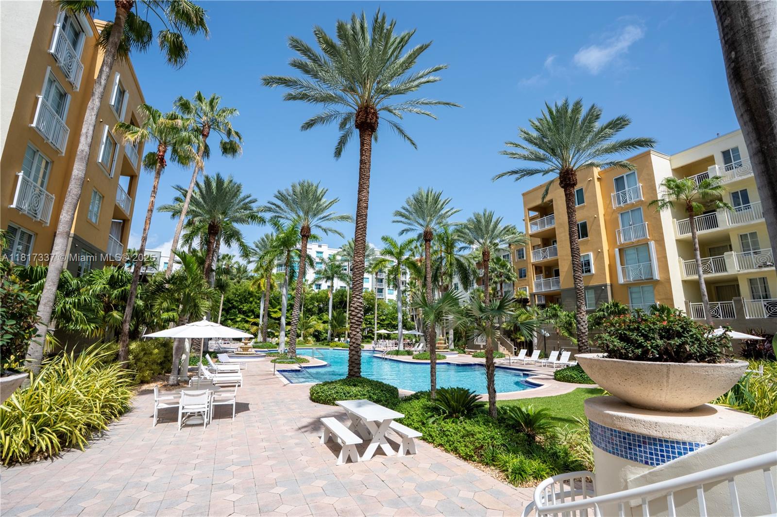 100 Meridian Ave # 216