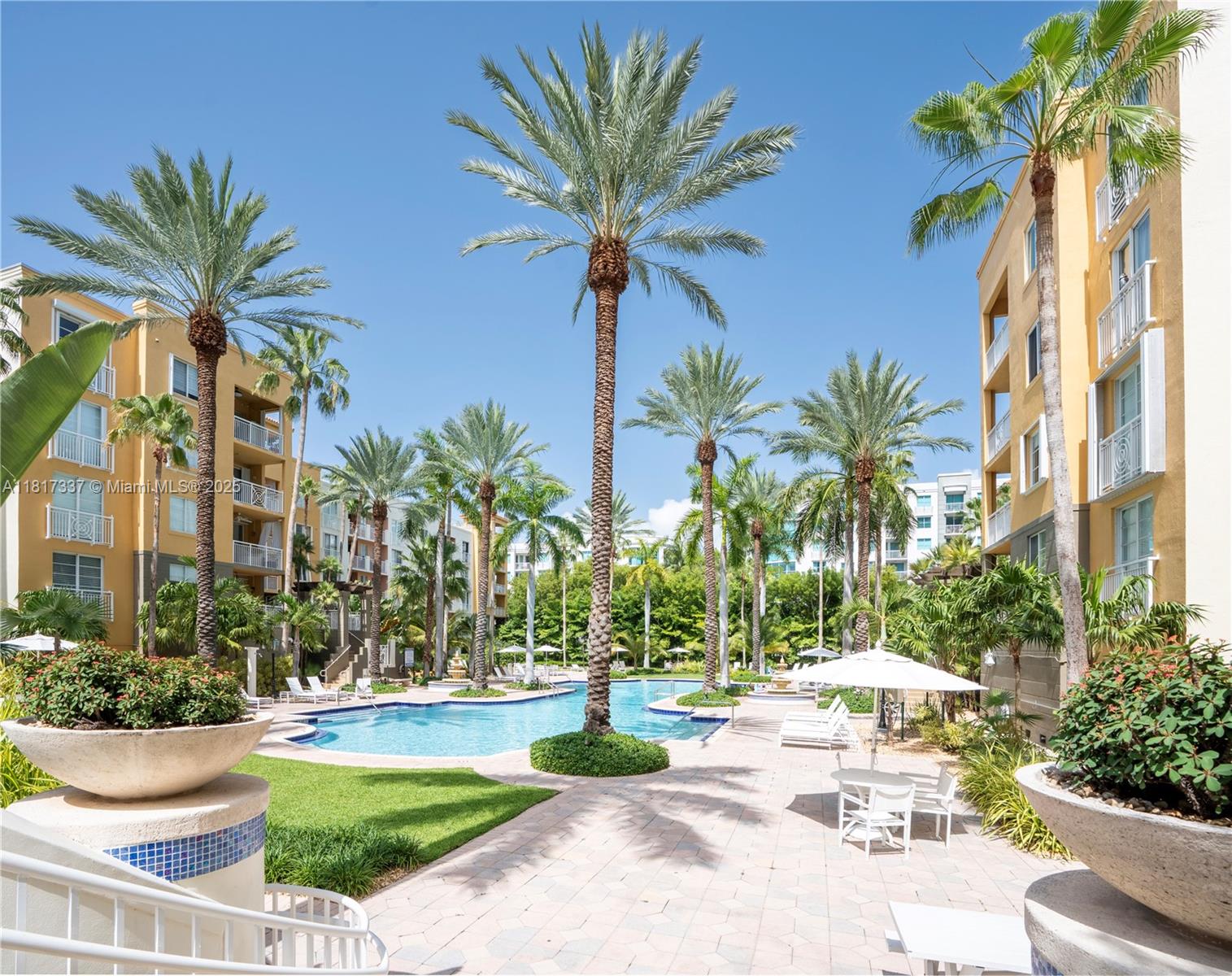 100 Meridian Ave # 216