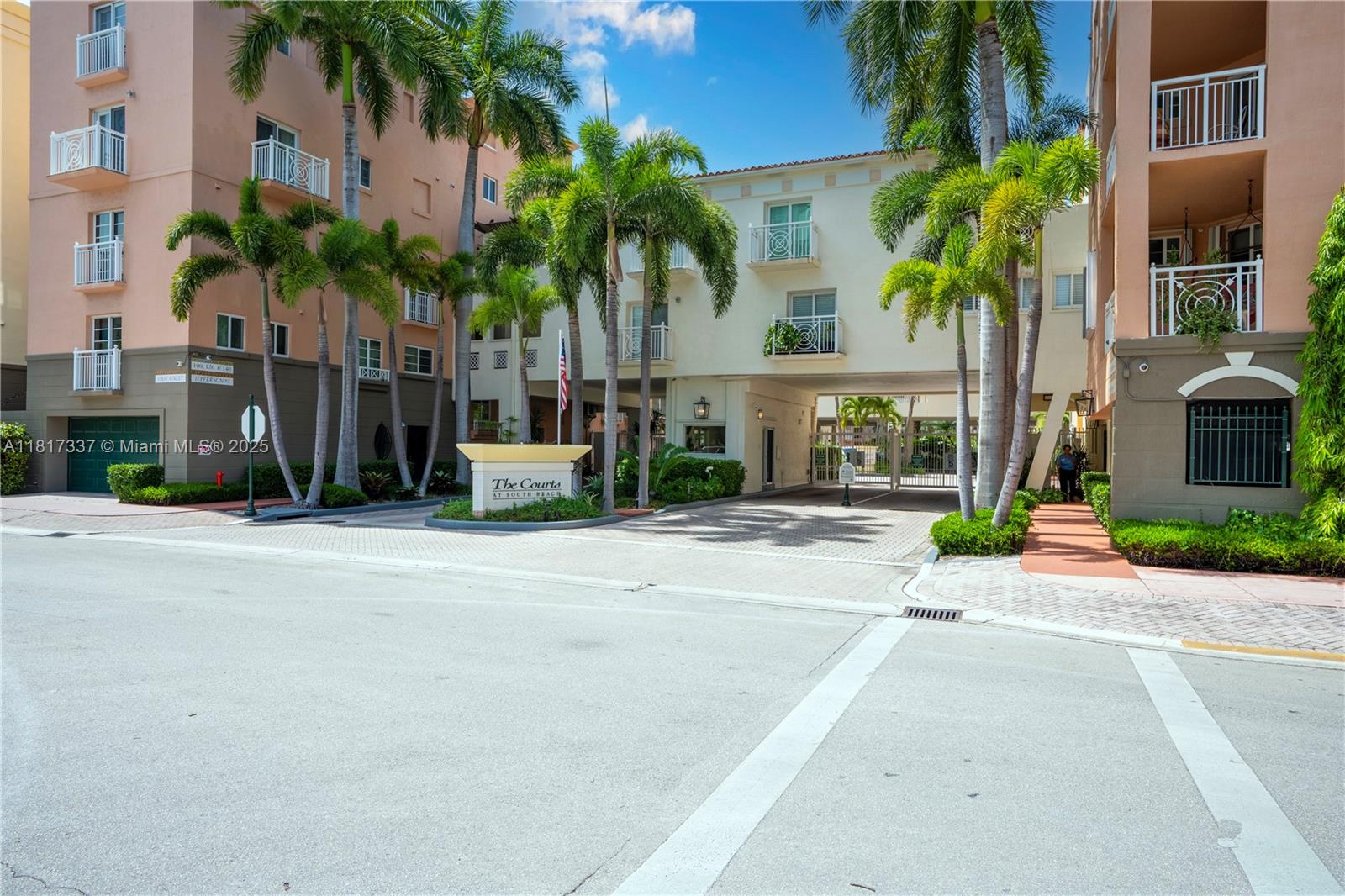 100 Meridian Ave # 216