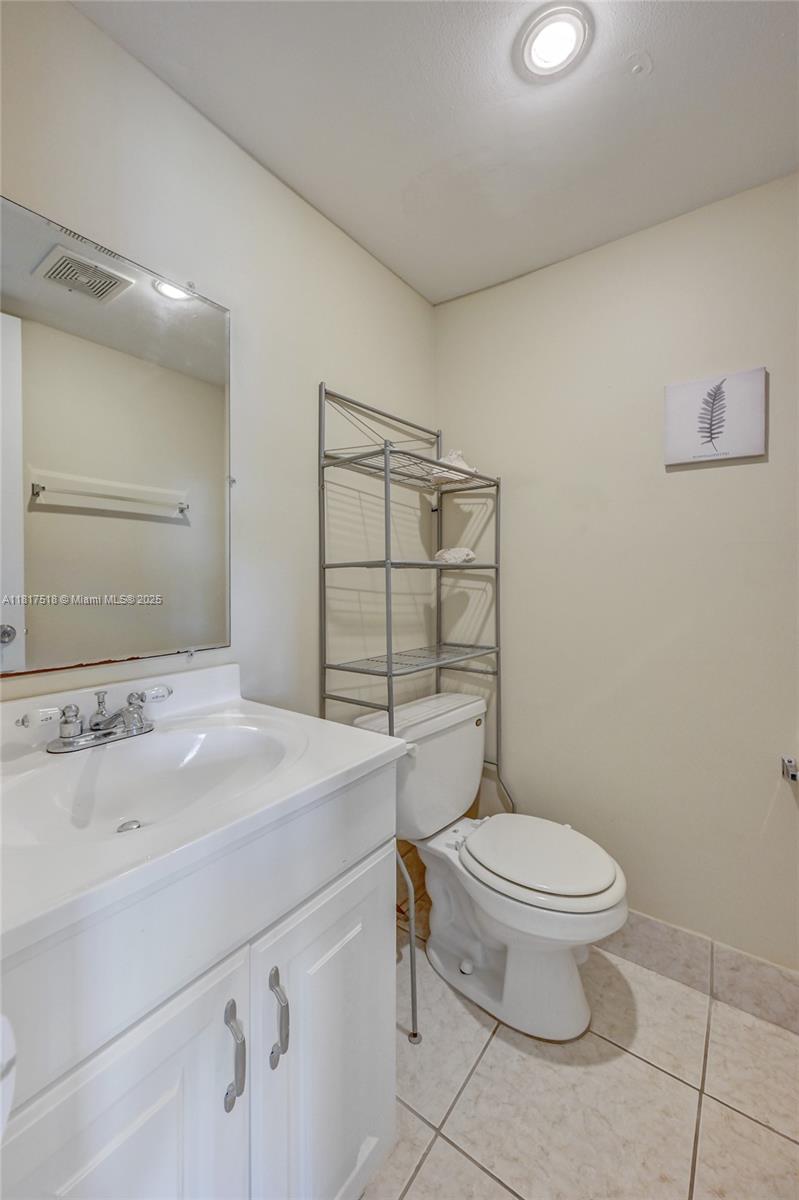 1040 SE 4th Ave # 128